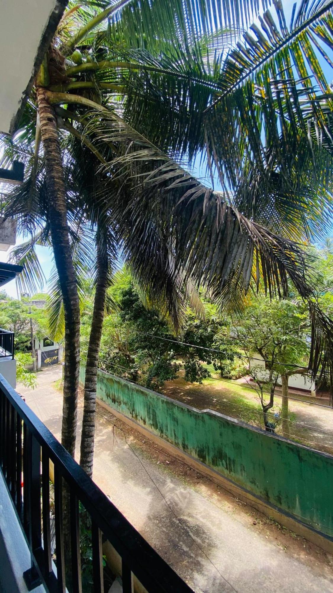 Coco Rooms Galle Esterno foto