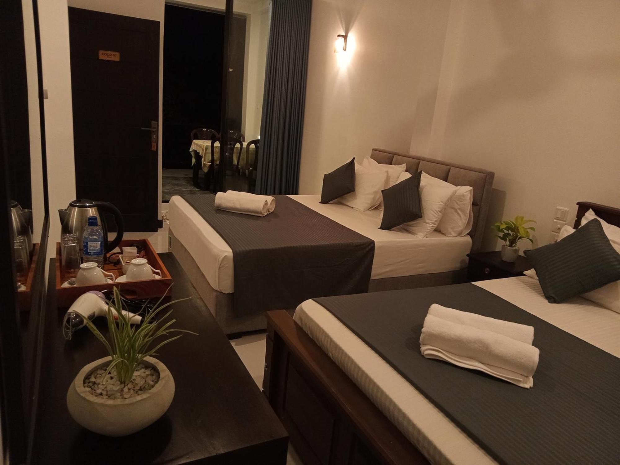 Coco Rooms Galle Esterno foto