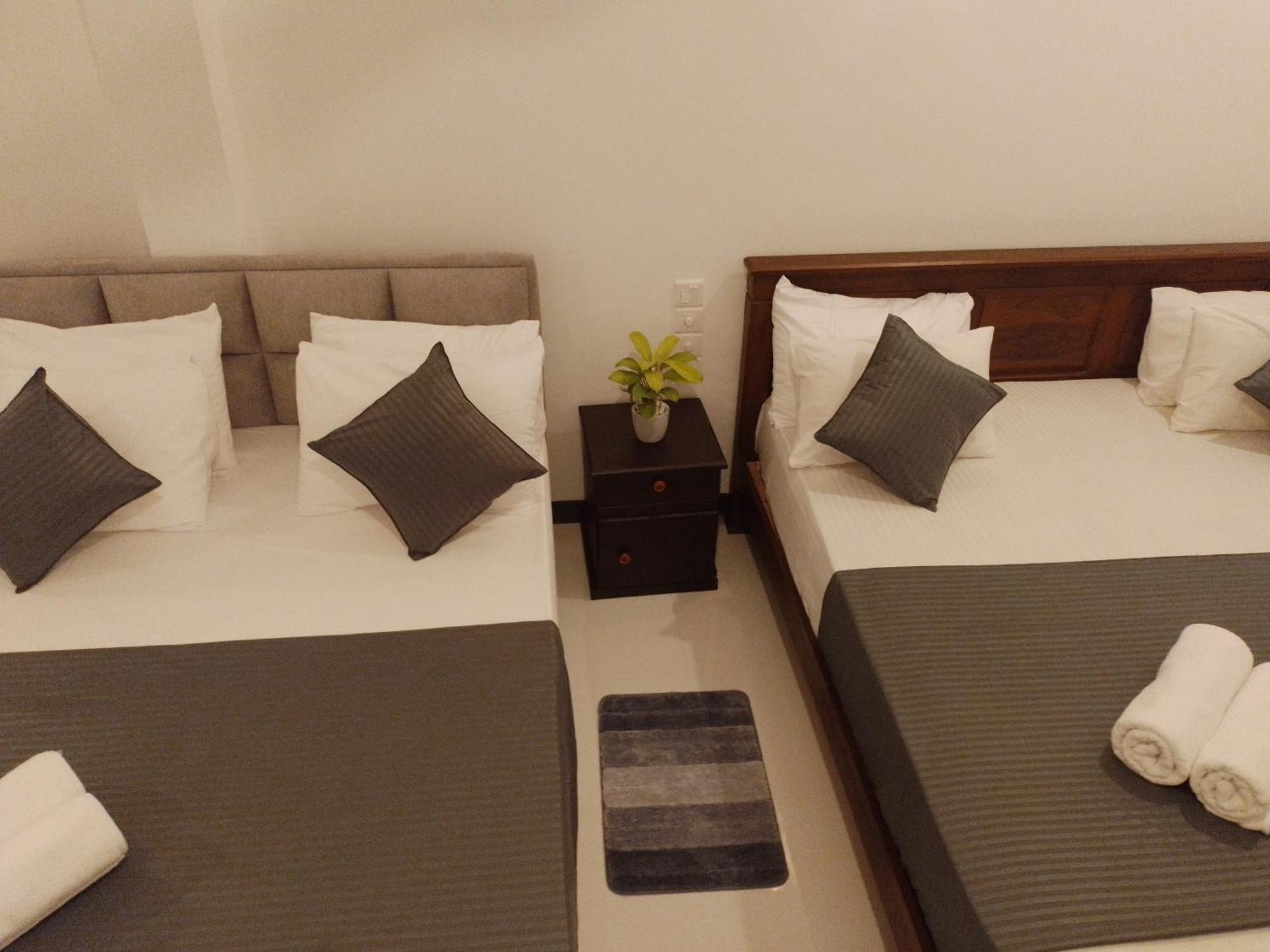 Coco Rooms Galle Esterno foto