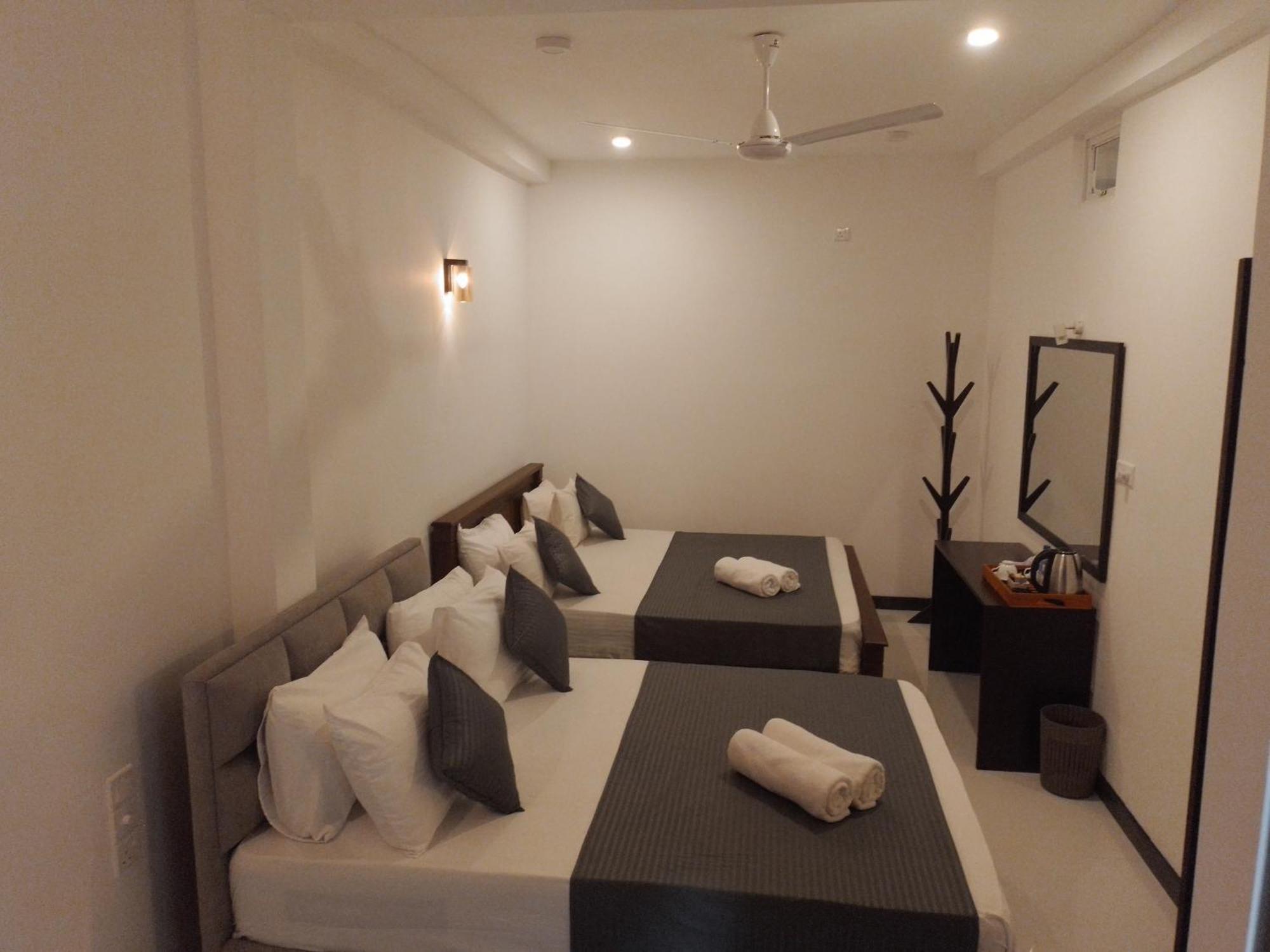 Coco Rooms Galle Esterno foto