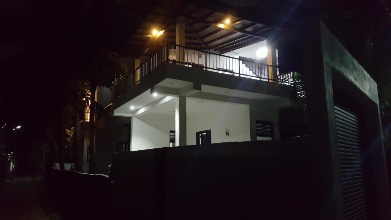 Coco Rooms Galle Esterno foto